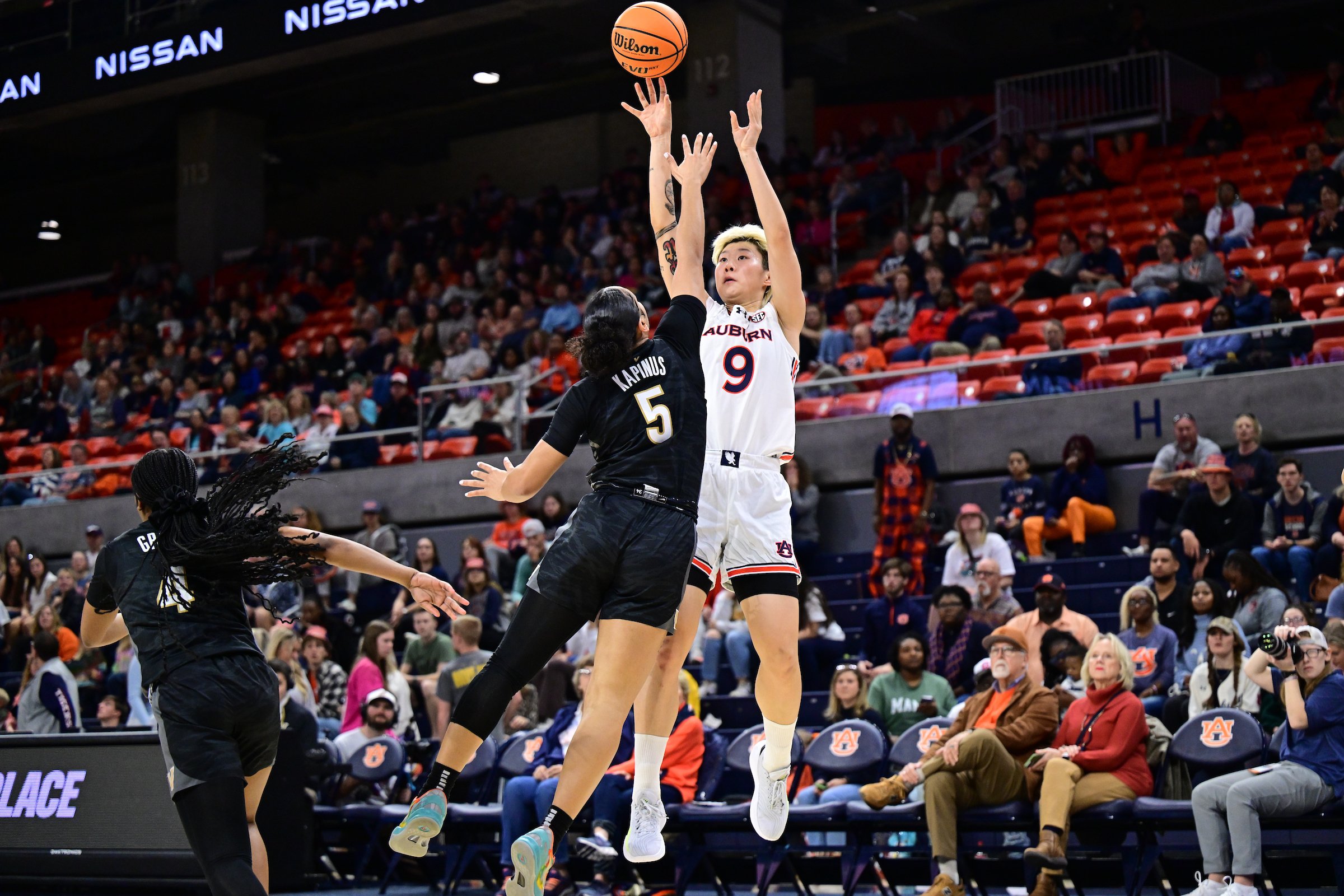 征戰(zhàn)NCAA！鄧雨婷：不太喜歡被稱為“李夢接班人” 未來想進(jìn)WNBA